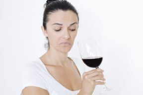 muller bebendo viño como deixar