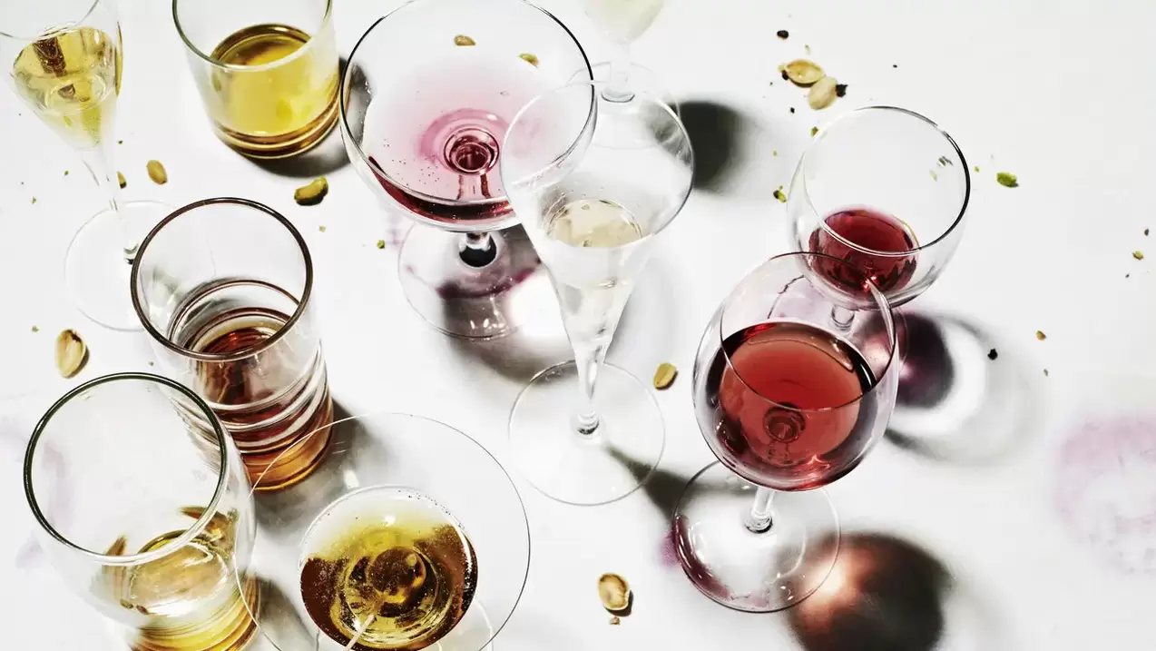 Por que non podes beber alcohol mentres tomas antibióticos