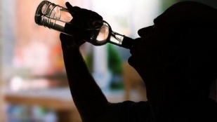 os primeiros signos e síntomas do alcoholismo